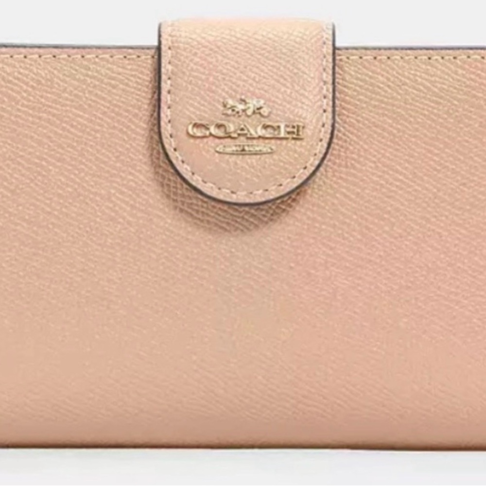 Coach Medium Corner Zip Wallet